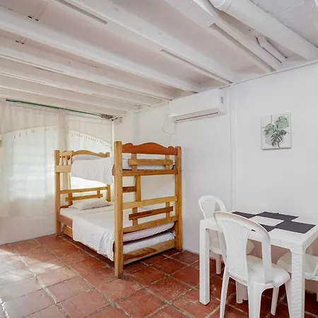 Vivienda Turistica Palmas Apartment *