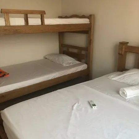 Vivienda Turistica Palmas Apartment